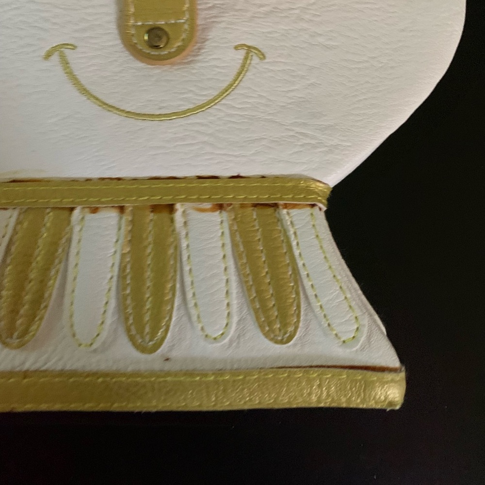 Disney Parks Chip crossbody bag - Picture 3 of 3